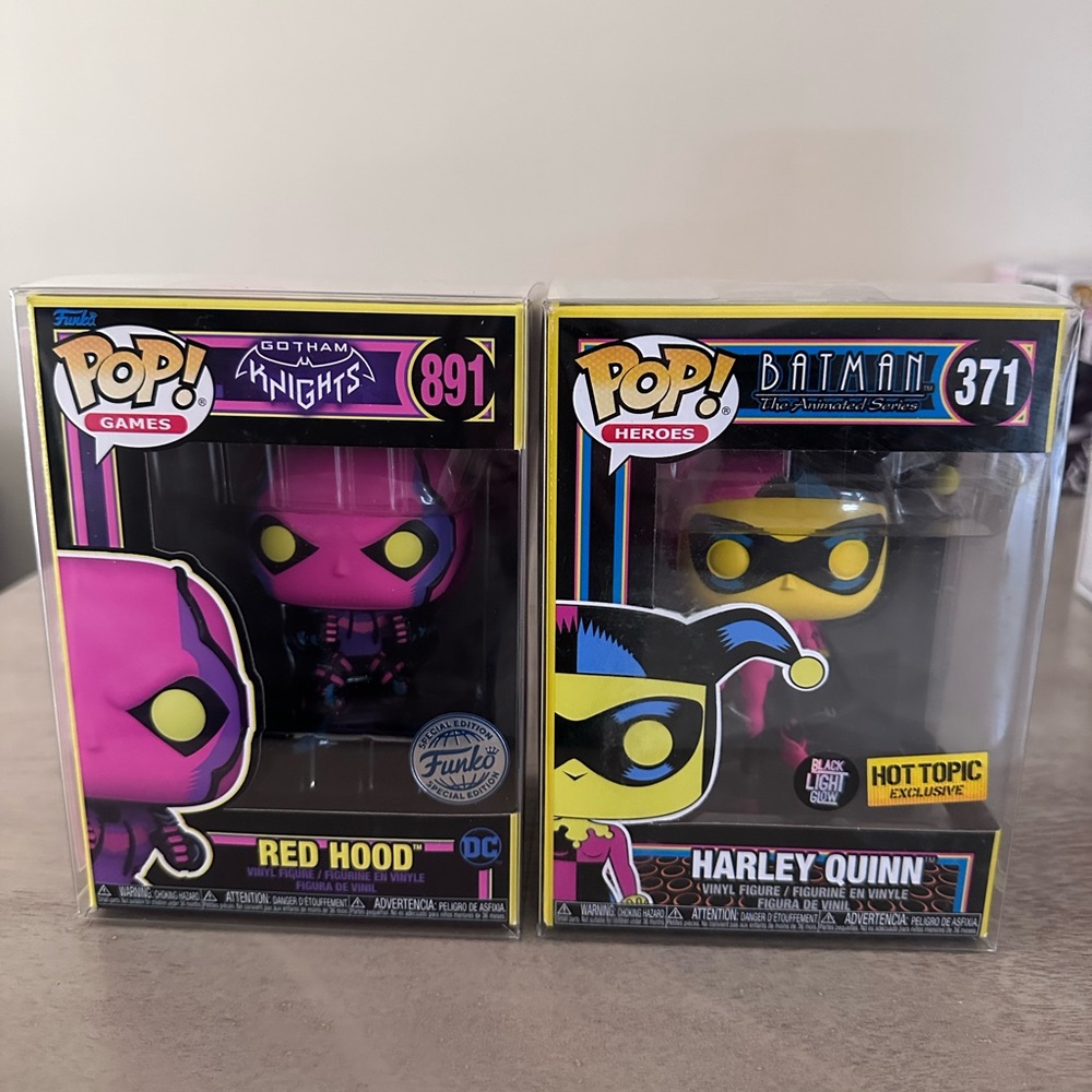 Funko Pop Gotham Knights Red Hood and Harley Quinn Figures